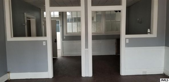 133 E Washington Ave, Jackson, MI 49201